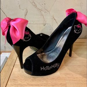 Size 8 1/2 Hello Kitty Heels